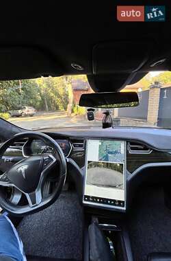 Лифтбек Tesla Model S 2016 в Сарнах