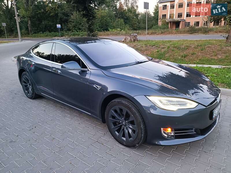 Ліфтбек Tesla Model S 2019 в Трускавці