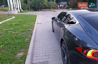 Лифтбек Tesla Model S 2019 в Трускавце