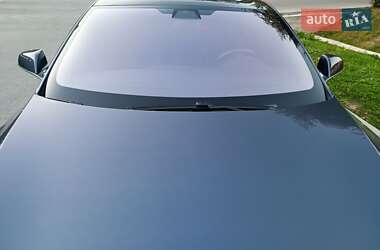 Лифтбек Tesla Model S 2019 в Трускавце