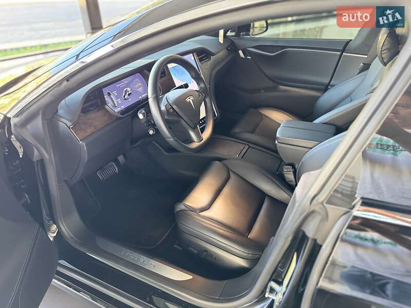 Лифтбек Tesla Model S 2020 в Одессе