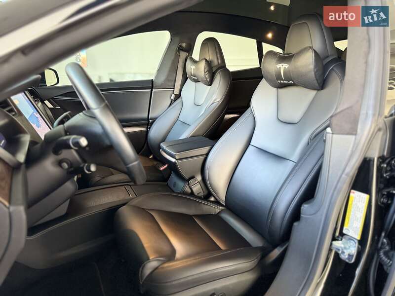 Лифтбек Tesla Model S 2020 в Одессе