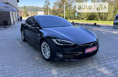 Лифтбек Tesla Model S 2016 в Львове