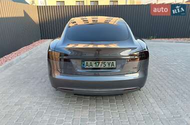 Лифтбек Tesla Model S 2015 в 