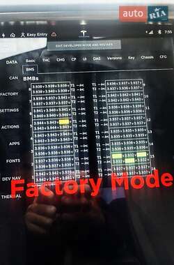 Ліфтбек Tesla Model S 2013 в 