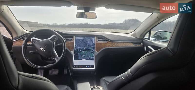Лифтбек Tesla Model S 2016 в Киеве фото 15 Лифтбек Tesla Model S 2016 в Киеве