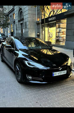 Лифтбек Tesla Model S 2018 в 