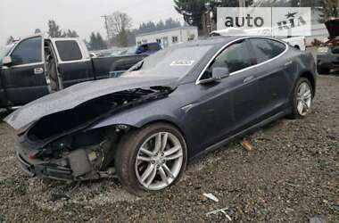 Ліфтбек Tesla Model S 2015 в Києві