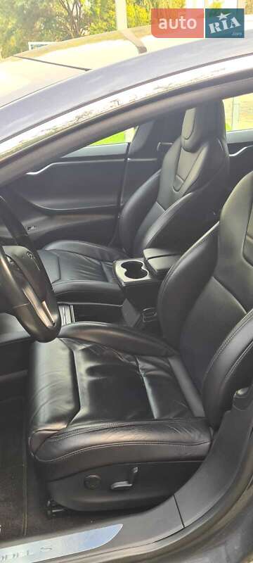 Ліфтбек Tesla Model S 2017 в Одесі