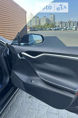 Лифтбек Tesla Model S 2016 в 
