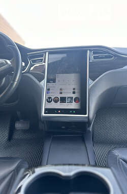 Лифтбек Tesla Model S 2016 в 