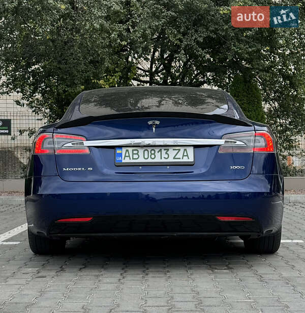Лифтбек Tesla Model S 2018 в Виннице