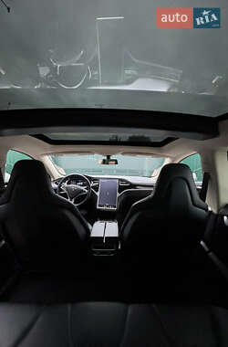 Лифтбек Tesla Model S 2013 в 