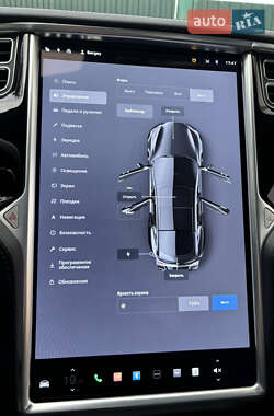 Лифтбек Tesla Model S 2013 в 