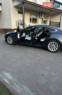 Лифтбек Tesla Model S 2017 в Рогатине