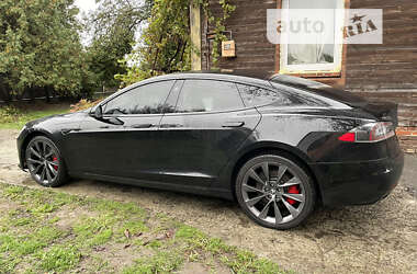 Лифтбек Tesla Model S 2019 в Львове