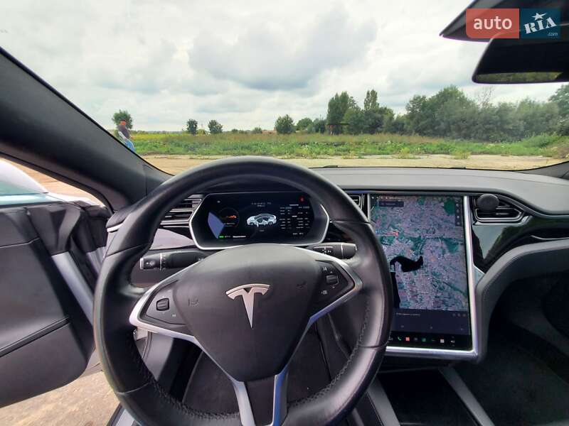 Лифтбек Tesla Model S 2018 в Тернополе