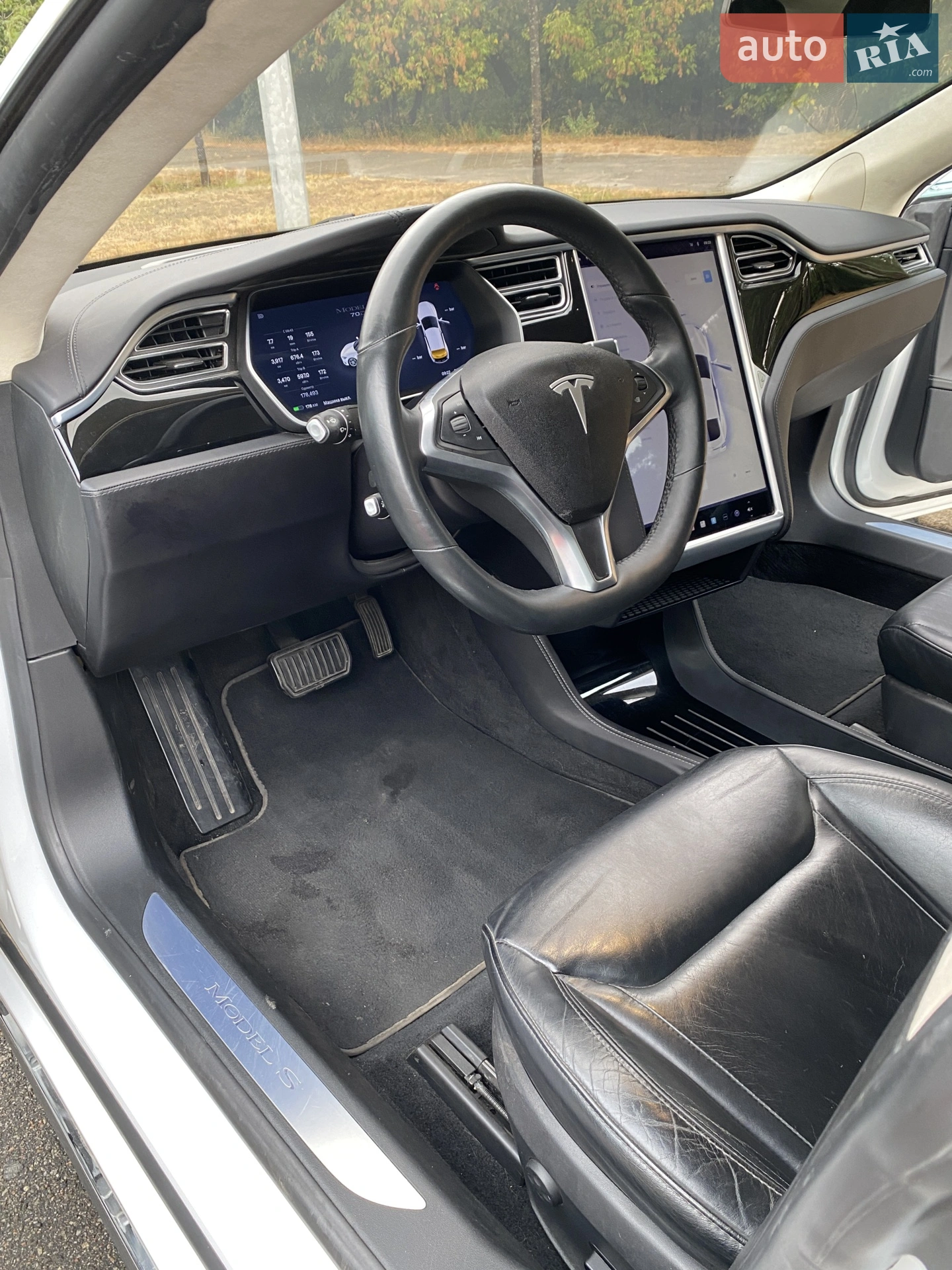 2015 Tesla Model S - мініатюра 26