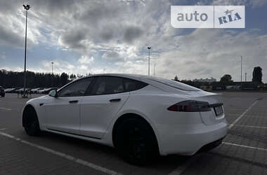 Лифтбек Tesla Model S 2018 в Киеве