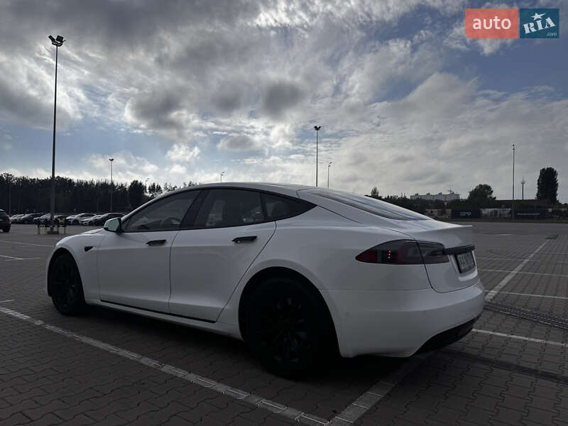 Tesla Model S 2018