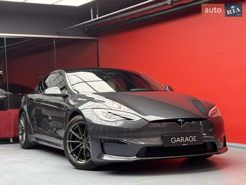 Лифтбек Tesla Model S 2021 в Киеве