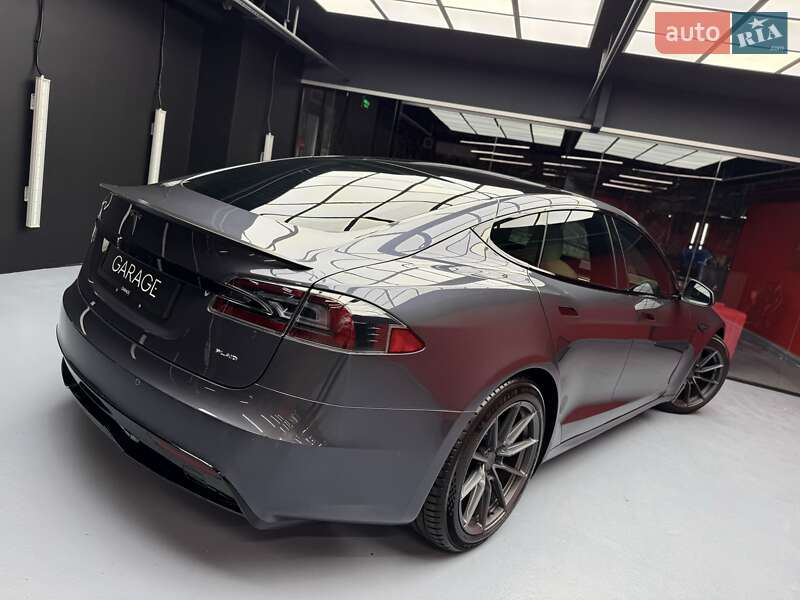 Лифтбек Tesla Model S 2021 в Киеве