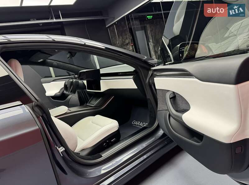 Лифтбек Tesla Model S 2021 в Киеве