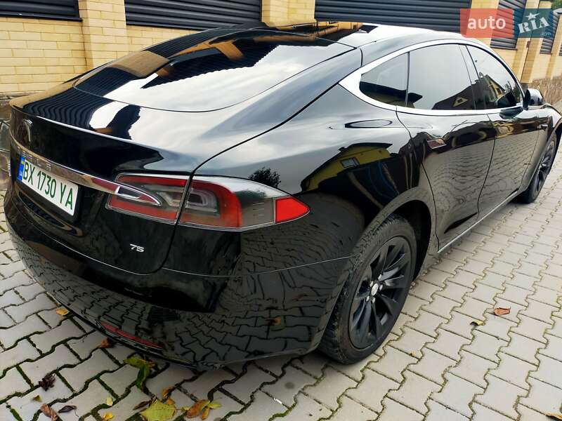 Лифтбек Tesla Model S 2017 в Хмельницком