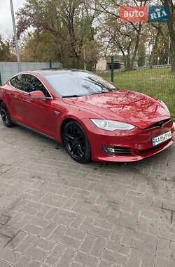 Ліфтбек Tesla Model S 2015 в Києві