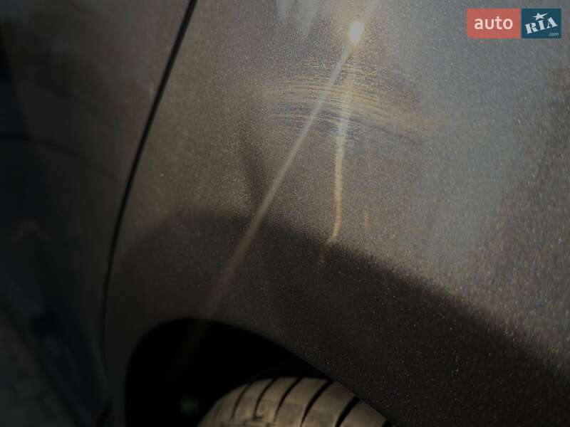 Лифтбек Tesla Model S 2015 в Львове