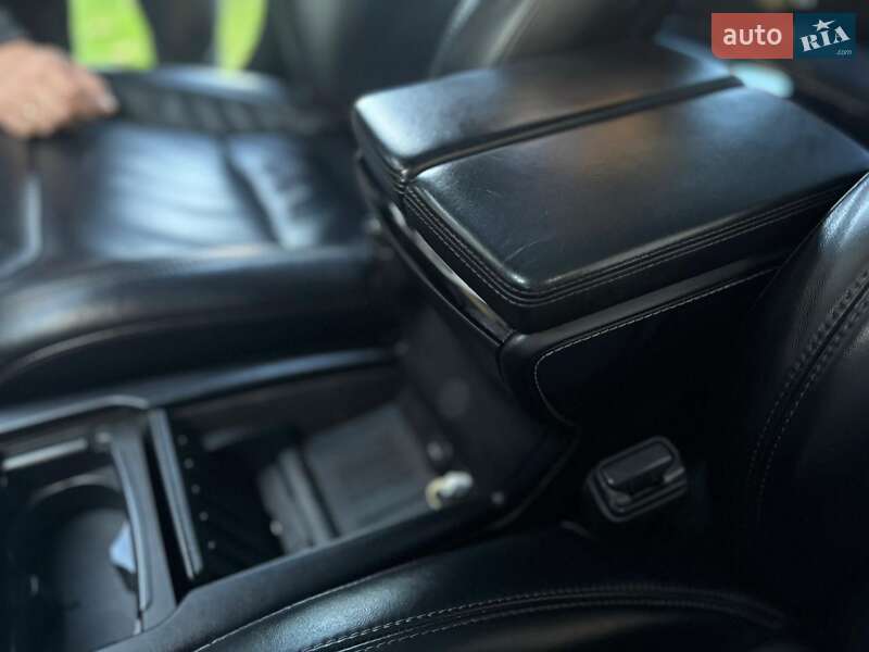 Лифтбек Tesla Model S 2015 в Львове