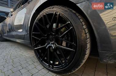 Лифтбек Tesla Model S 2015 в 