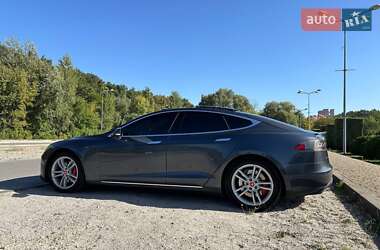 Лифтбек Tesla Model S 2014 в 