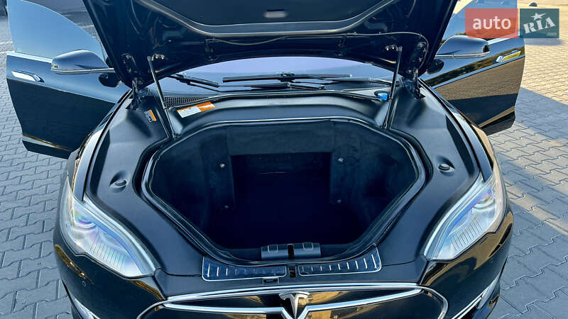 Ліфтбек Tesla Model S 2014 в Зборові