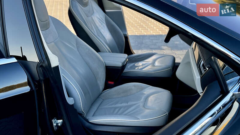 Ліфтбек Tesla Model S 2014 в Зборові