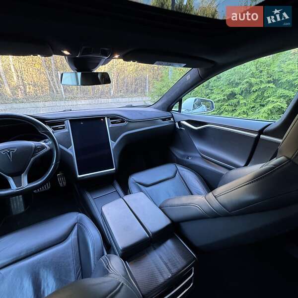 Лифтбек Tesla Model S 2016 в Львове фото 19 Лифтбек Tesla Model S 2016 в Львове