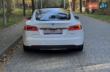 Лифтбек Tesla Model S 2016 в 
