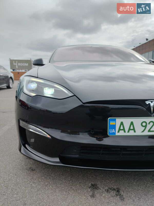 Лифтбек Tesla Model S 2022 в Киеве