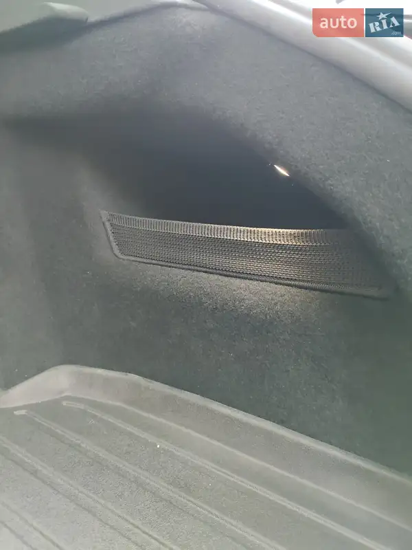 Tesla Model S 2022 VIN 5YJSA1E6XNF479044 фото оголошення 18 з 65