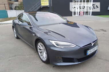 Ліфтбек Tesla Model S 2017 в Ніжині