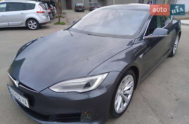 Ліфтбек Tesla Model S 2017 в 