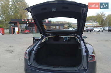 Ліфтбек Tesla Model S 2017 в 