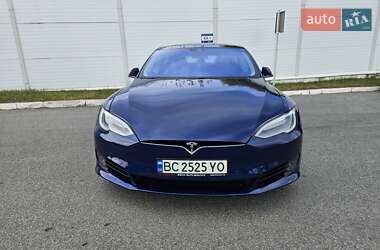 Лифтбек Tesla Model S 2016 в Львове