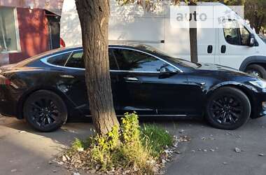 Лифтбек Tesla Model S 2018 в 