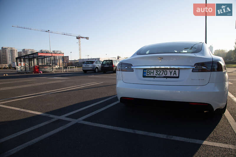 Ліфтбек Tesla Model S 2020 в Одесі фото 9 Ліфтбек Tesla Model S 2020 в Одесі