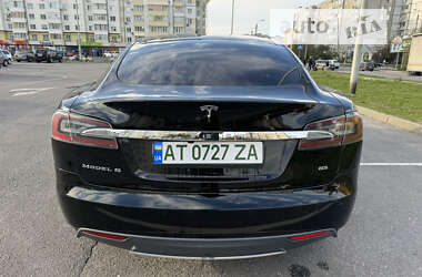 Ліфтбек Tesla Model S 2013 в Івано-Франківську