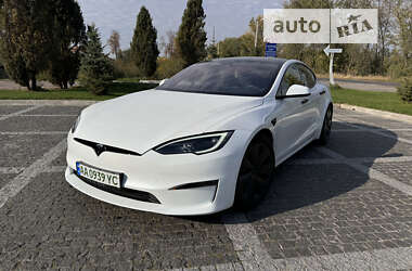 Лифтбек Tesla Model S 2023 в Пирятине