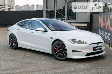 Лифтбек Tesla Model S 2023 в Киеве