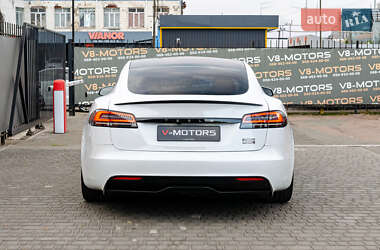 Лифтбек Tesla Model S 2023 в Киеве