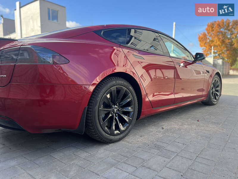 Лифтбек Tesla Model S 2019 в Виннице